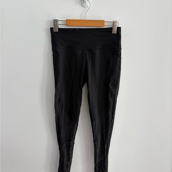 Victoria Secret Sport Black Mesh Panel Leggings - Picture 2 of 4